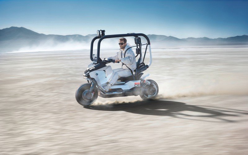 BMW Motorrad apresenta a Vision CE, um conceito de mobilidade urbana elétrica e segura