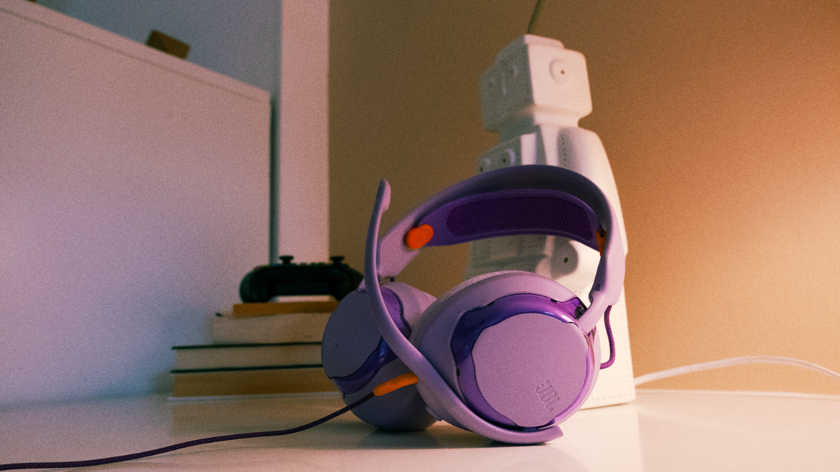 JBL lança Quantum 250 com áudio 3D e alta precisão para gamers