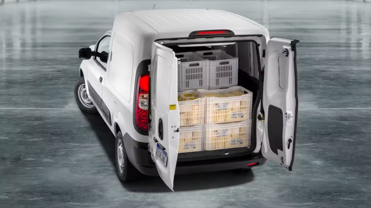 Uber lança serviço de carreto com utilitários e vans no Brasil