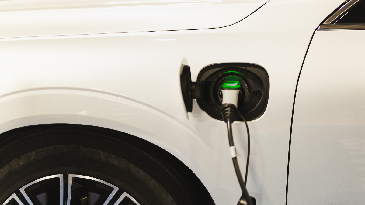 Do volante ao subsolo: o que os veículos elétricos reservam para o mercado de metais?