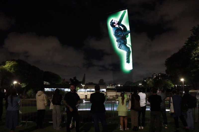 Leapmotor leva painel aéreo gigante ao céu de São Paulo