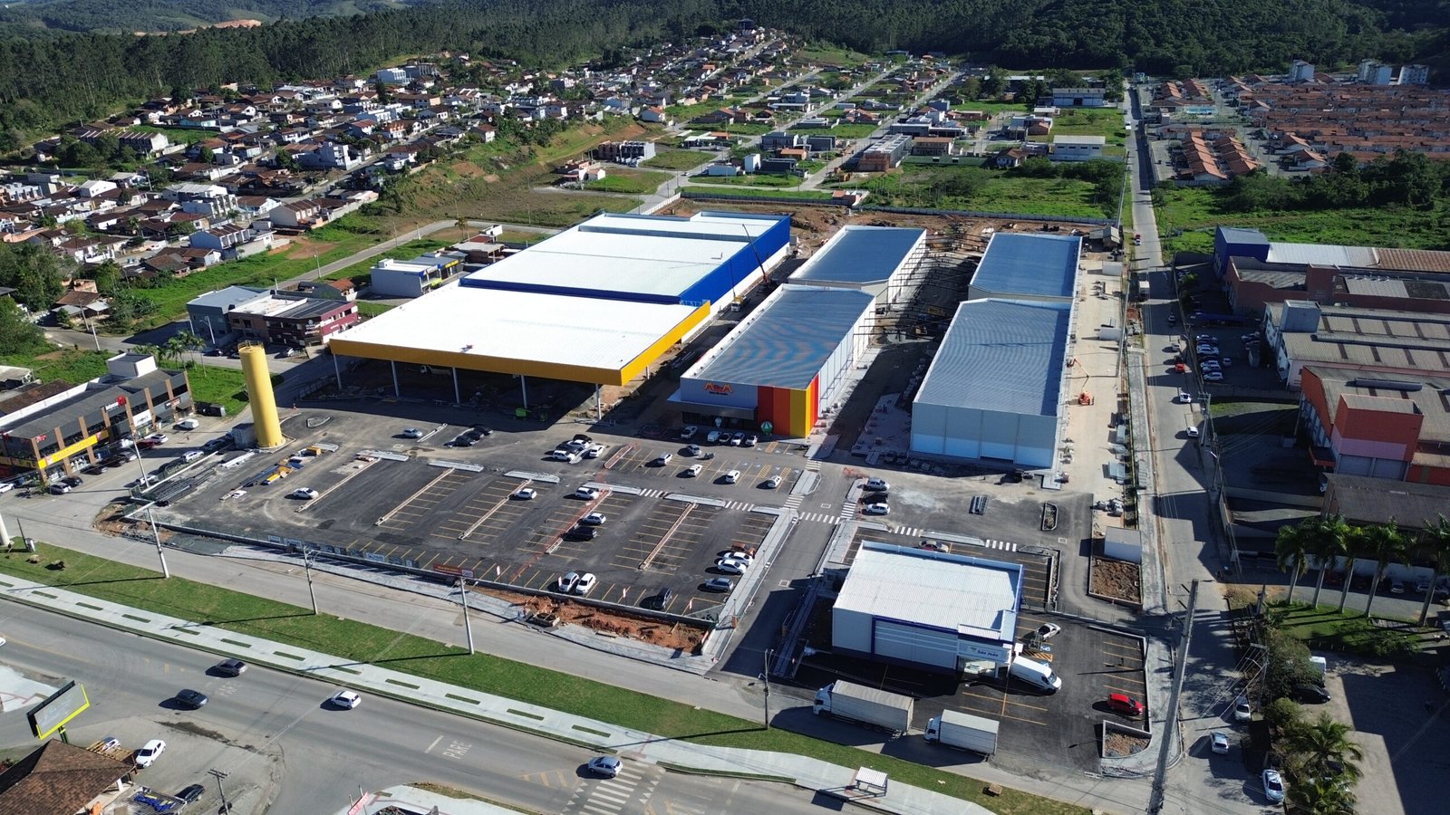 Obras de R$ 72 mi redesenham varejo em Araquari