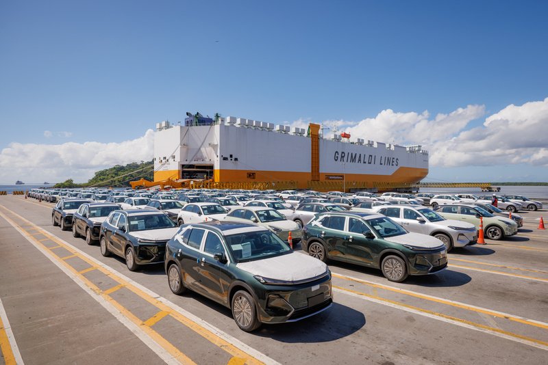 Geely traz primeiro lote do EX5 EM-i ao Brasil