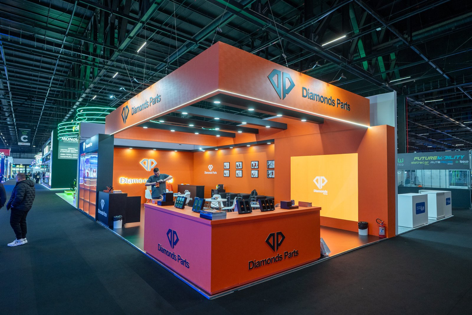Diamond Parts reforça qualidade em telas premium na Eletrolar Show