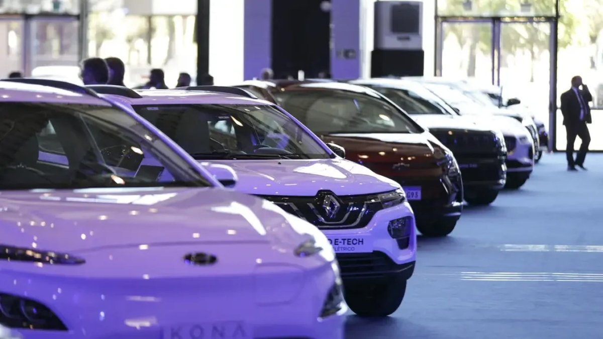 Autonomia pesa na compra de carros eletrificados