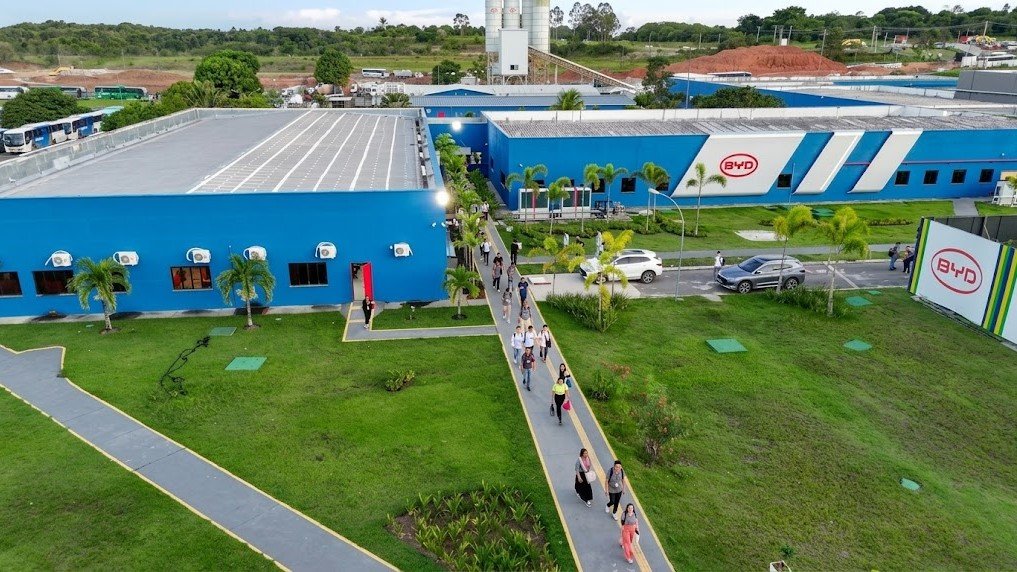 BYD chega a 8 mil funcionários em Camaçari